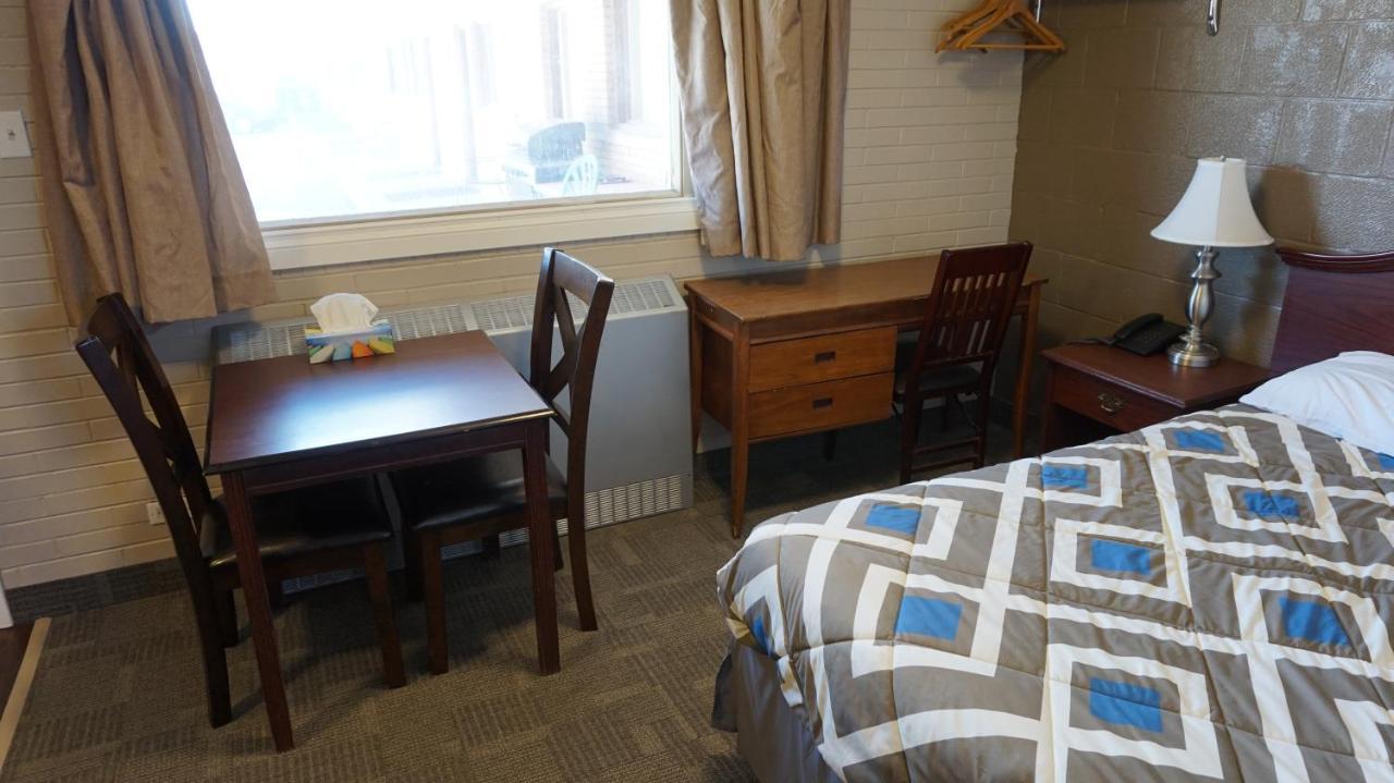 Caravel Motel Swift Current Εξωτερικό φωτογραφία