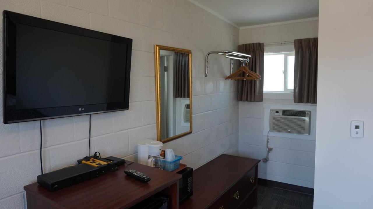 Caravel Motel Swift Current Εξωτερικό φωτογραφία