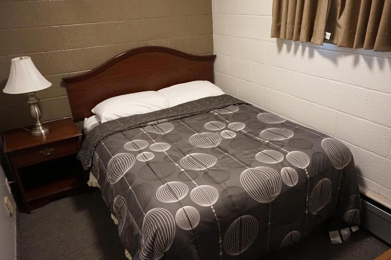 Caravel Motel Swift Current Εξωτερικό φωτογραφία
